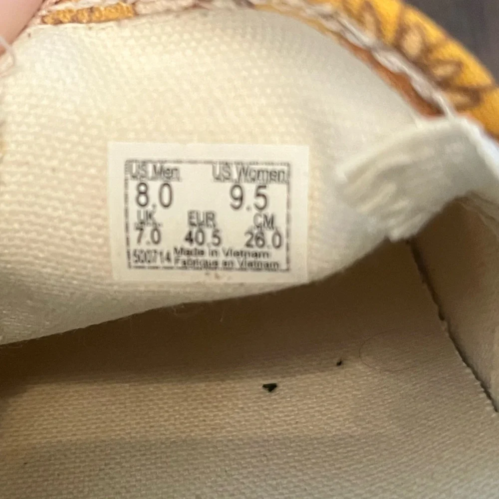 Women’s Floral Slip-on Vans - Picture 4 of 4